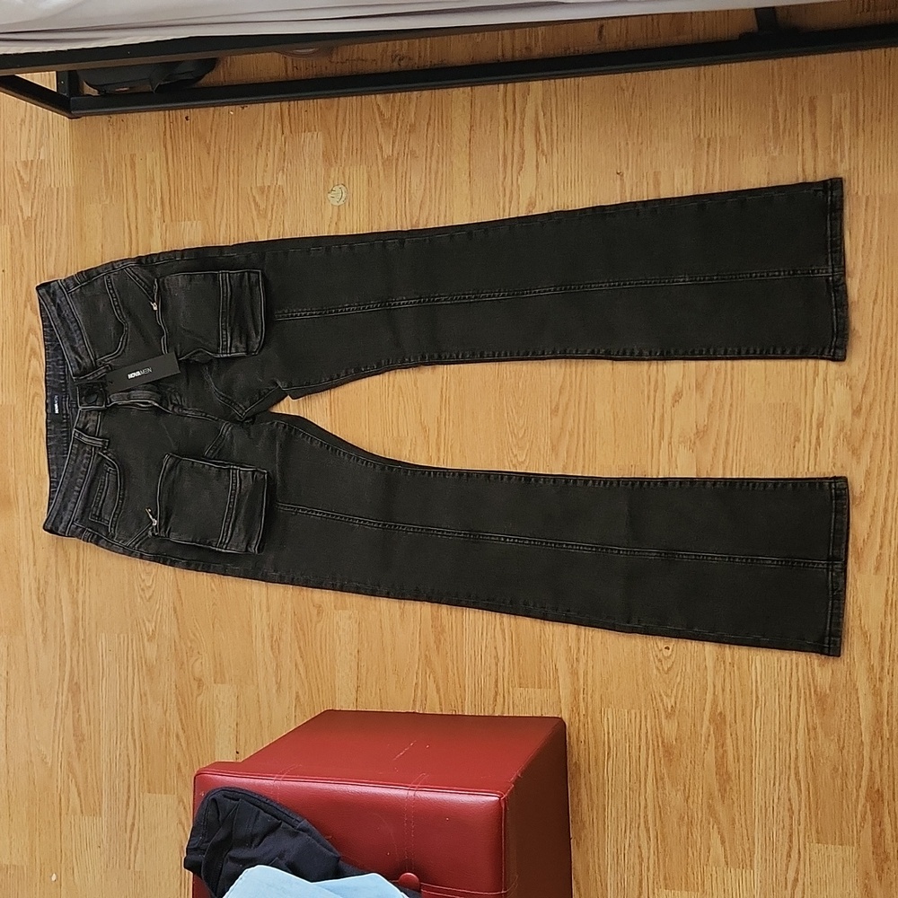 NEW! BLACK FRONT POCKET DENIM JEANS SIZE 30